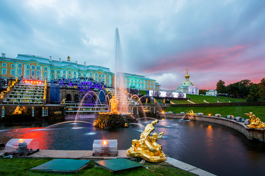 Петергоф. Нижний парк на закате.